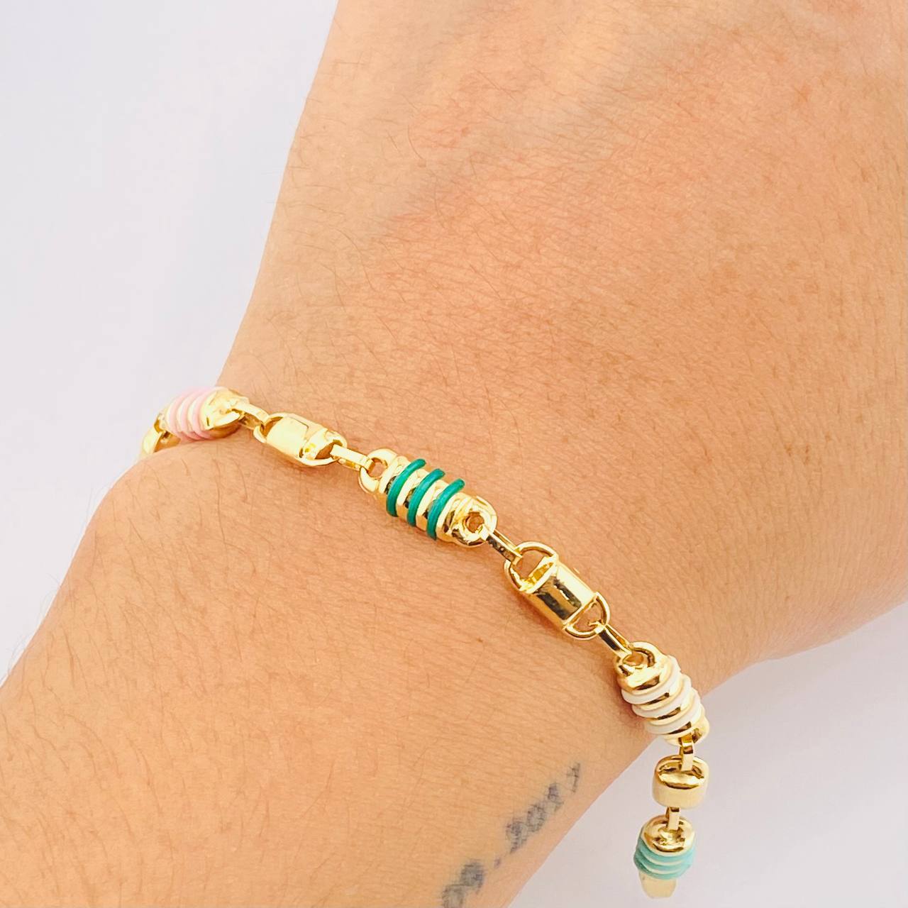 Pulso rustico 4.65gr / 18cm / 5.2mm Oro Amarillo 18K *