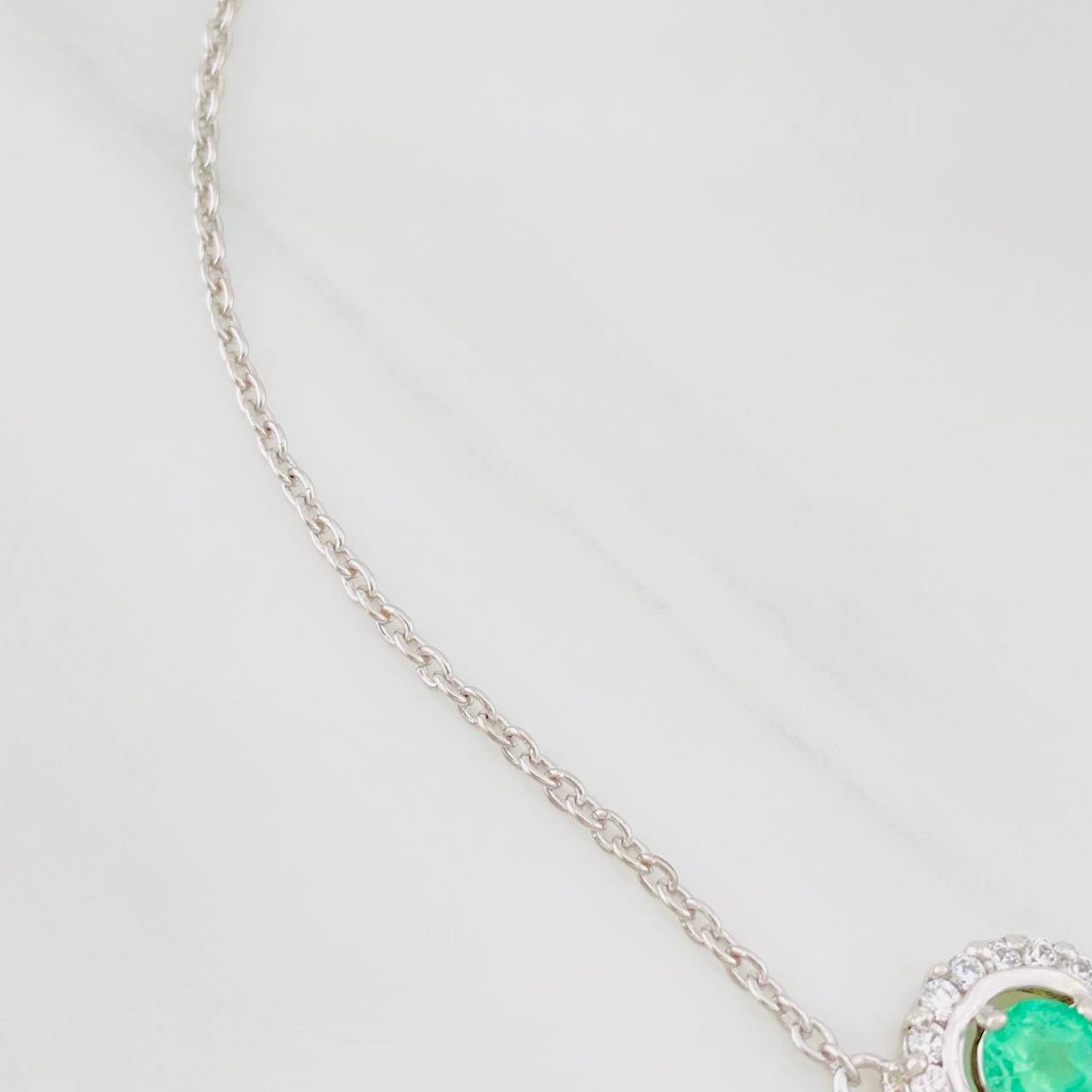 Pulso Halo Circular Esmeralda 0.38pts 2.15g / 17.05cm / 0.94mm Plata 925