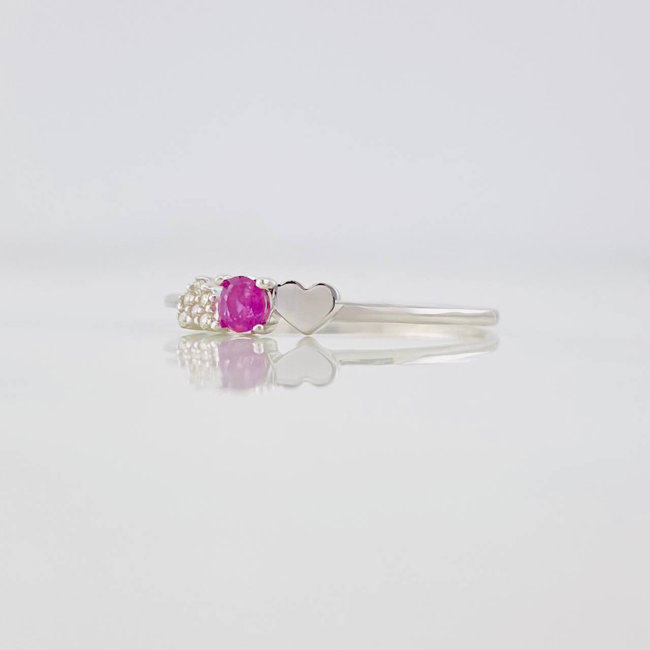 Anillo Corazones Rubí 10pts 0.65g / T6 1/2 Plata 925