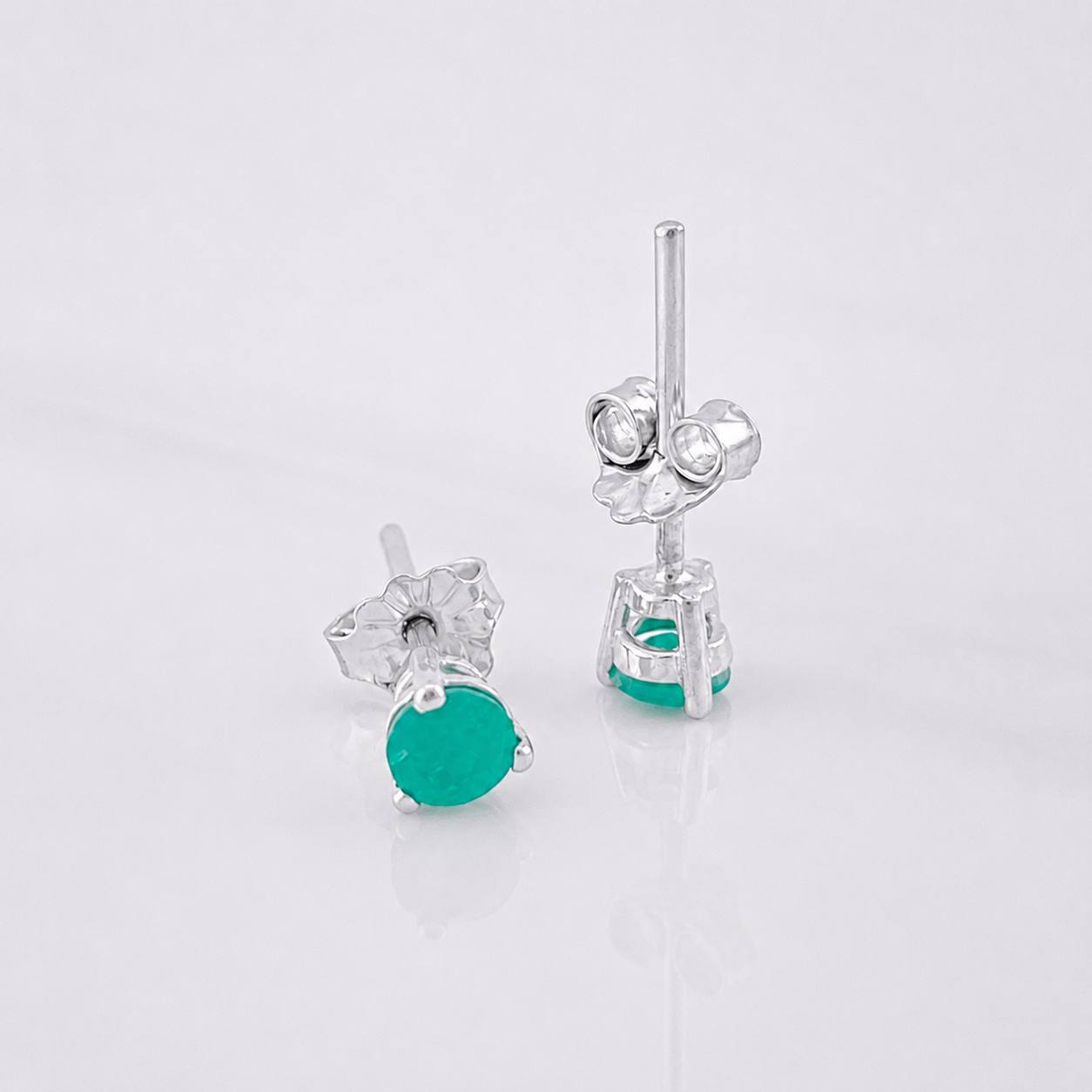 Topos Tres Garras Esmeralda 50pts 0.75g / 4.37mm Plata 925