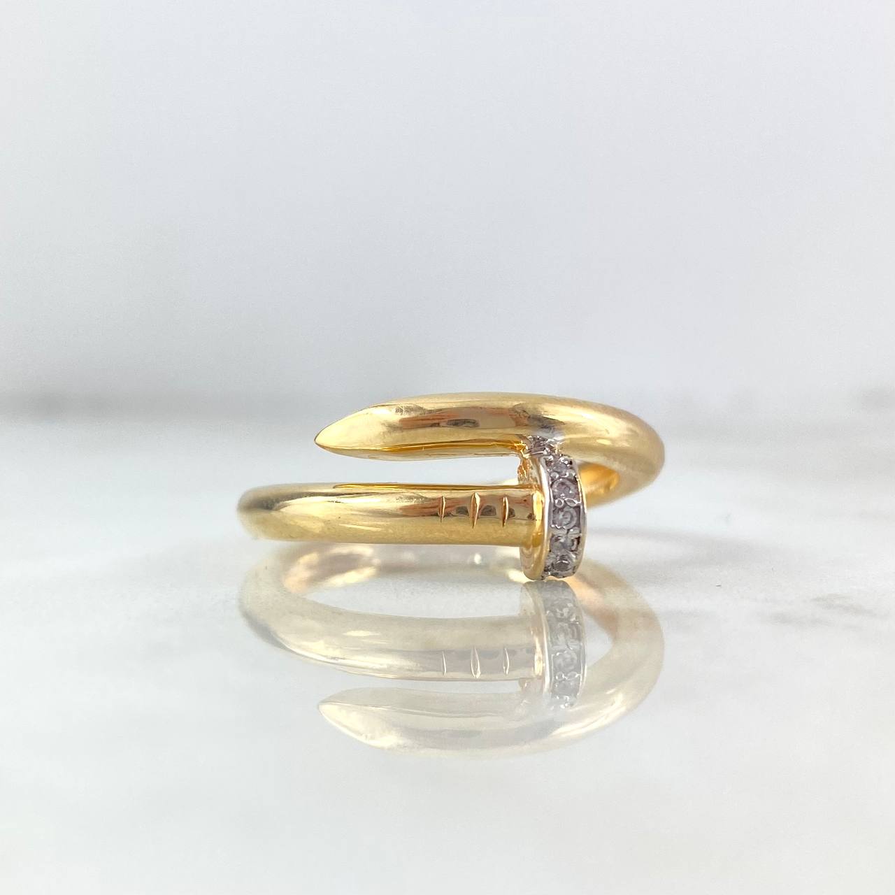 Anillo Clavo 6.95gr / T10 1/2 / Circones Blancos Dos Oros Amarillo Blanco *