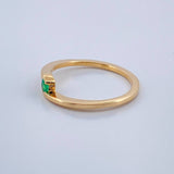 Anillo Solitario Cruzado Redondo Esmeralda 2.05gr / T6 1/2 / Oro Amarillo 18K %