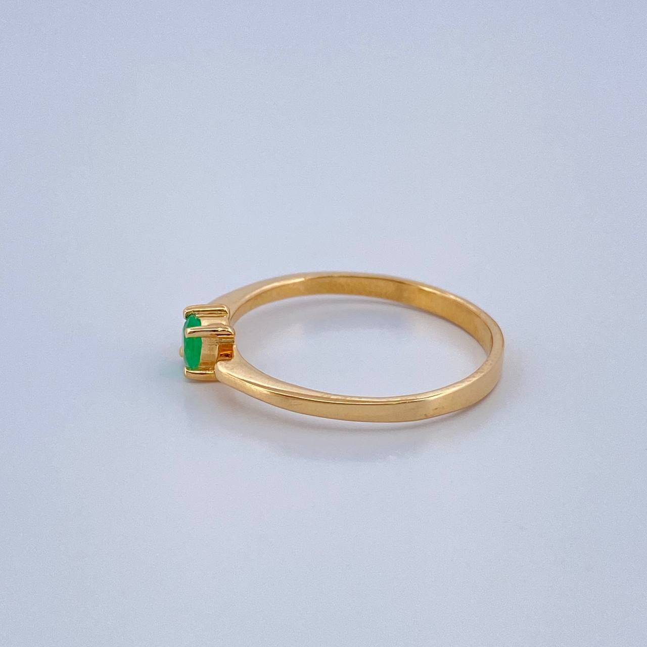 Anillo Solitario Esmeralda 1.6gr / T6 1/2 / Oro Amarillo 18K %