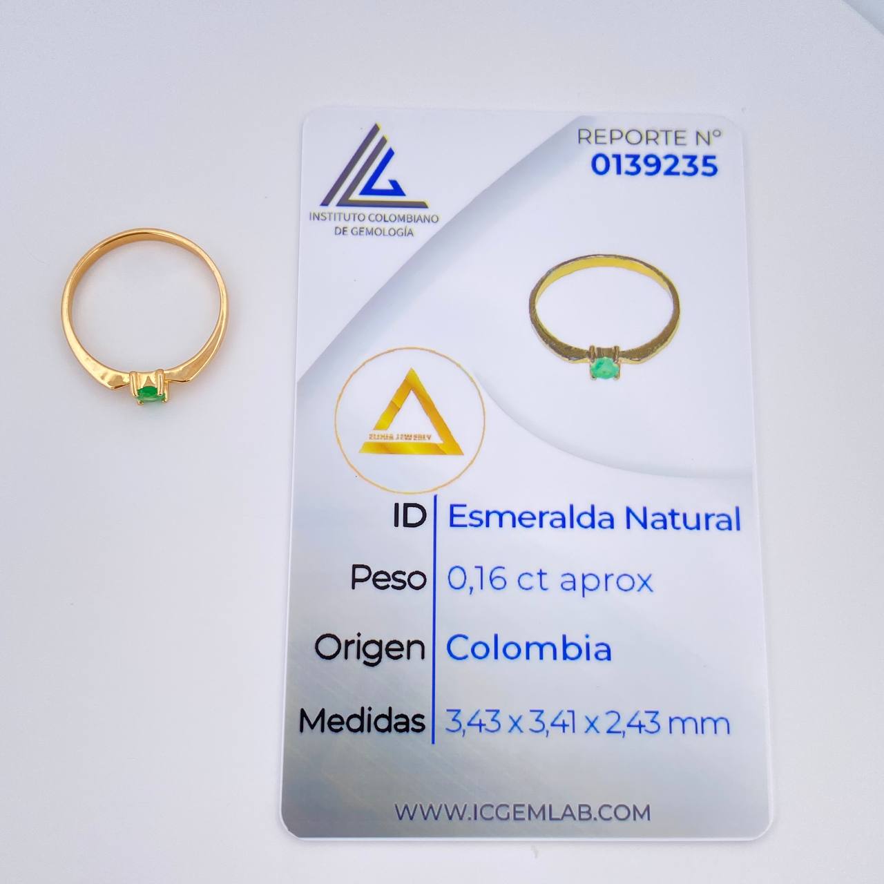 Anillo Solitario Esmeralda 1.6gr / T6 1/2 / Oro Amarillo 18K %