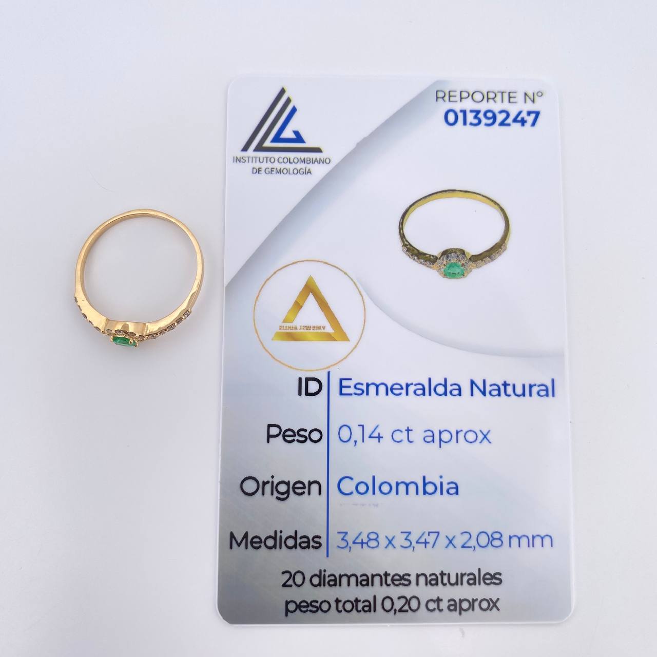 Anillo Halo Redondo Esmeralda Diamantes 1.7gr / T7 1/2 / Oro Amarillo 18K %