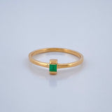Anillo Solitario Cuadrado Esmeralda 1.35gr / T5 1/2 / Oro Amarillo 18K %