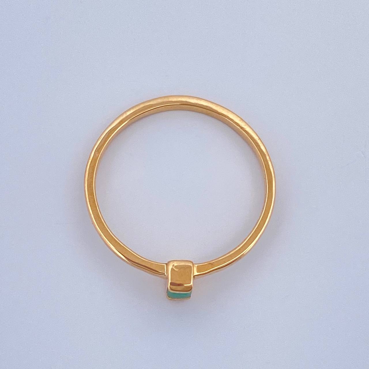 Anillo Solitario Cuadrado Esmeralda 1.35gr / T5 1/2 / Oro Amarillo 18K %