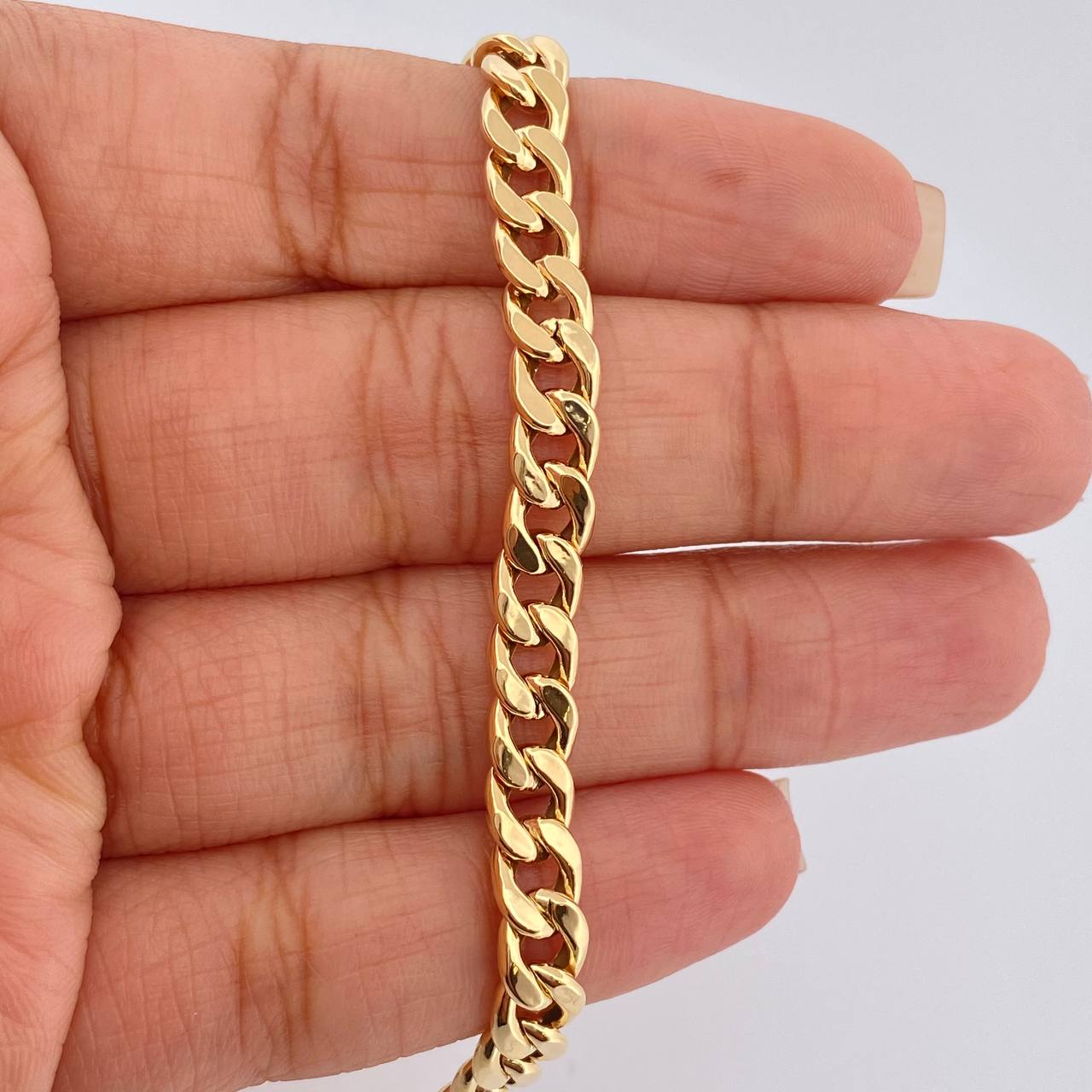 Cadena Cubana 6.2gr / 60.3cm / 5mm Oro Amarillo +1 18K %