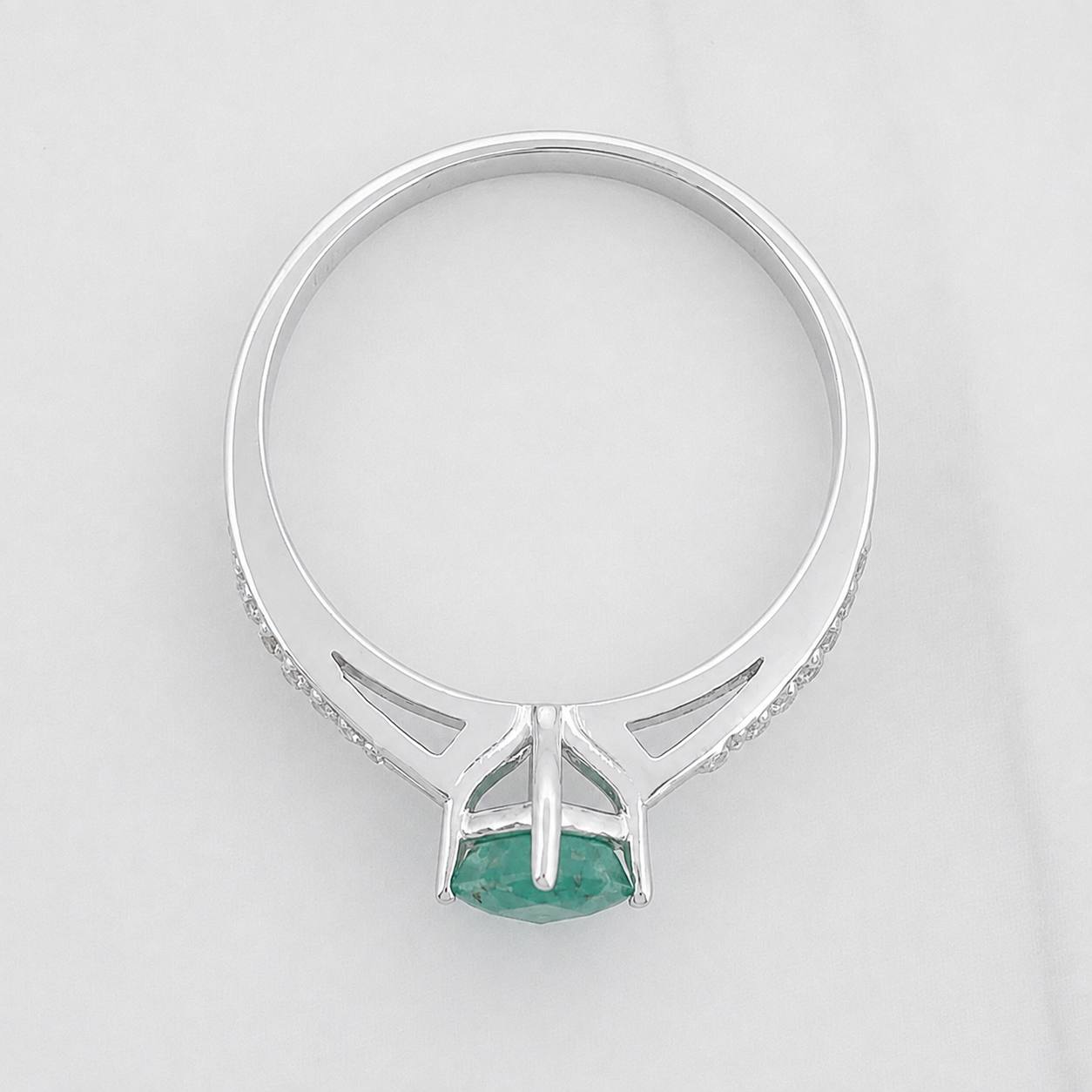 Anillo Rombo Esmeralda 32pts 1.85g / T8 Plata 925