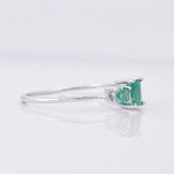 Anillo Figuras Esmeraldas 27pts 0.85g / T6 1/2 Plata 925