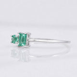 Anillo Figuras Esmeraldas 26pts 0.75g / T6 1/4 Plata 925