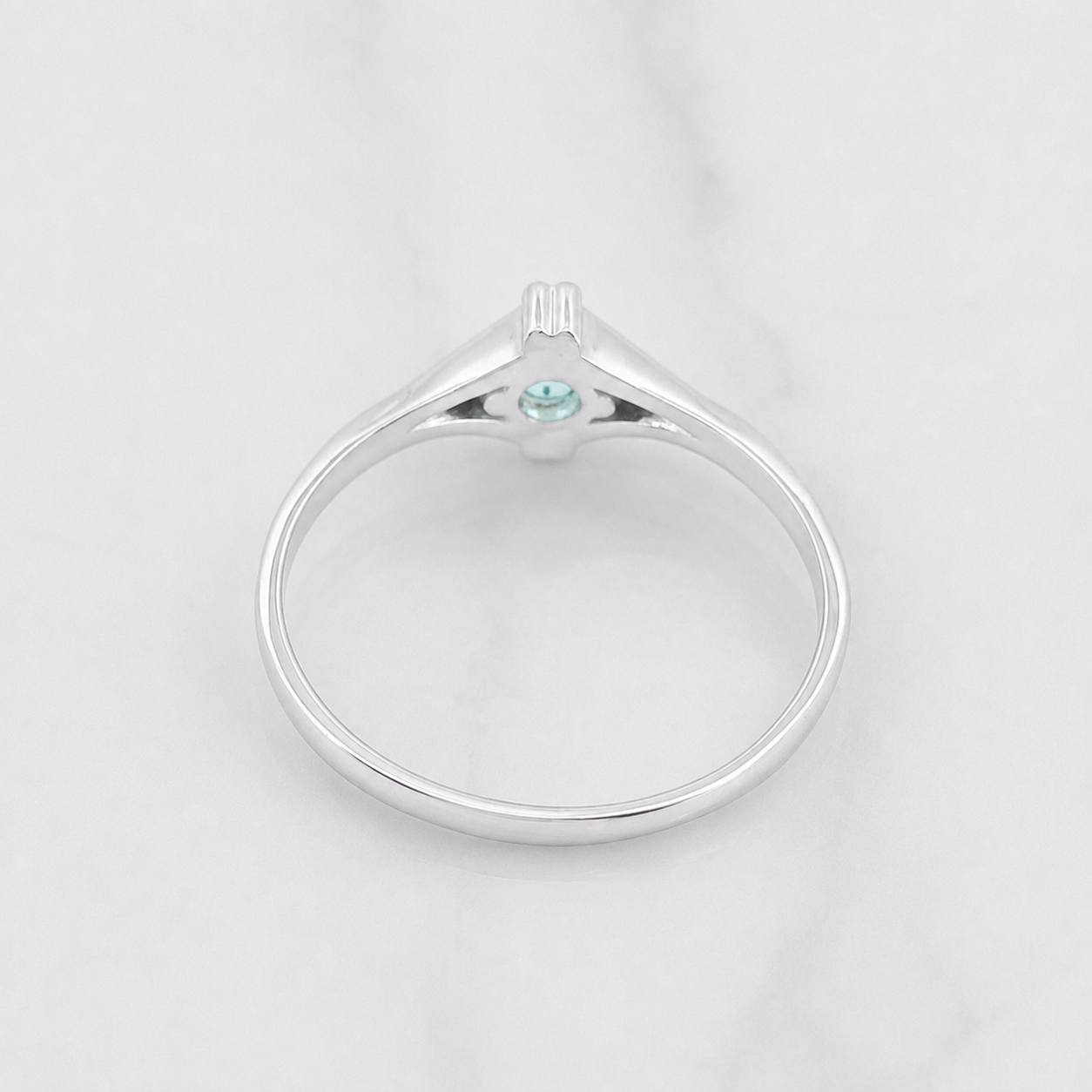 Anillo Rombo Esmeralda 12pts 1.25g / T6 3/4 Plata 925