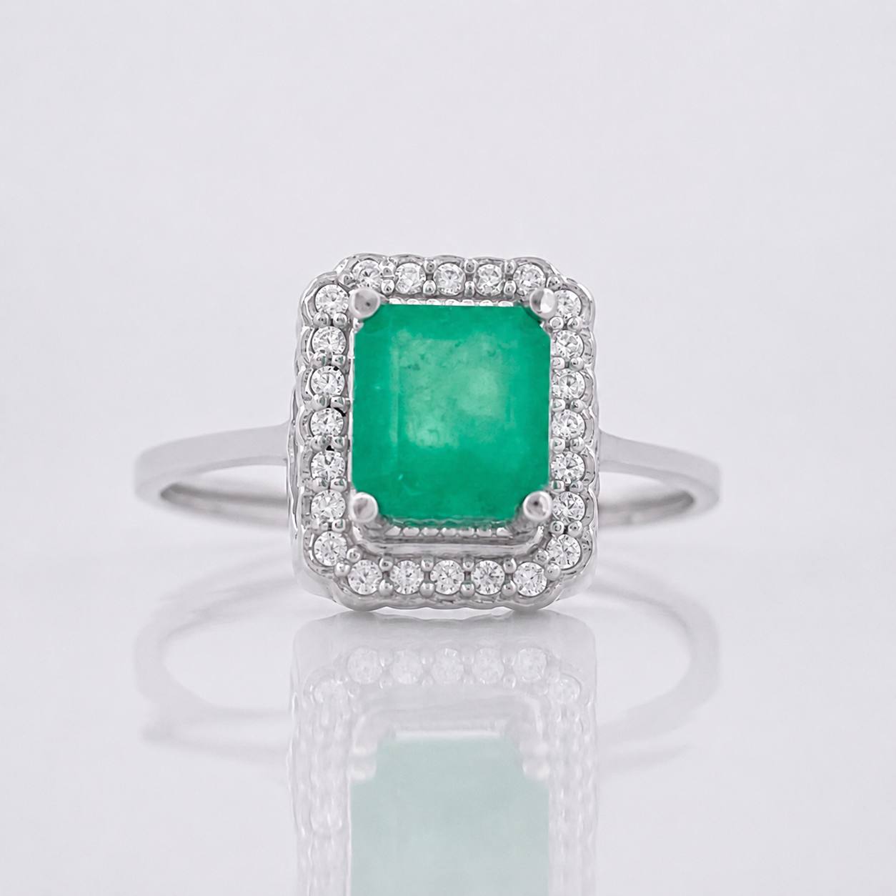 Anillo Cuadrado Esmeralda 90pts 1.75g / T7 Plata 925