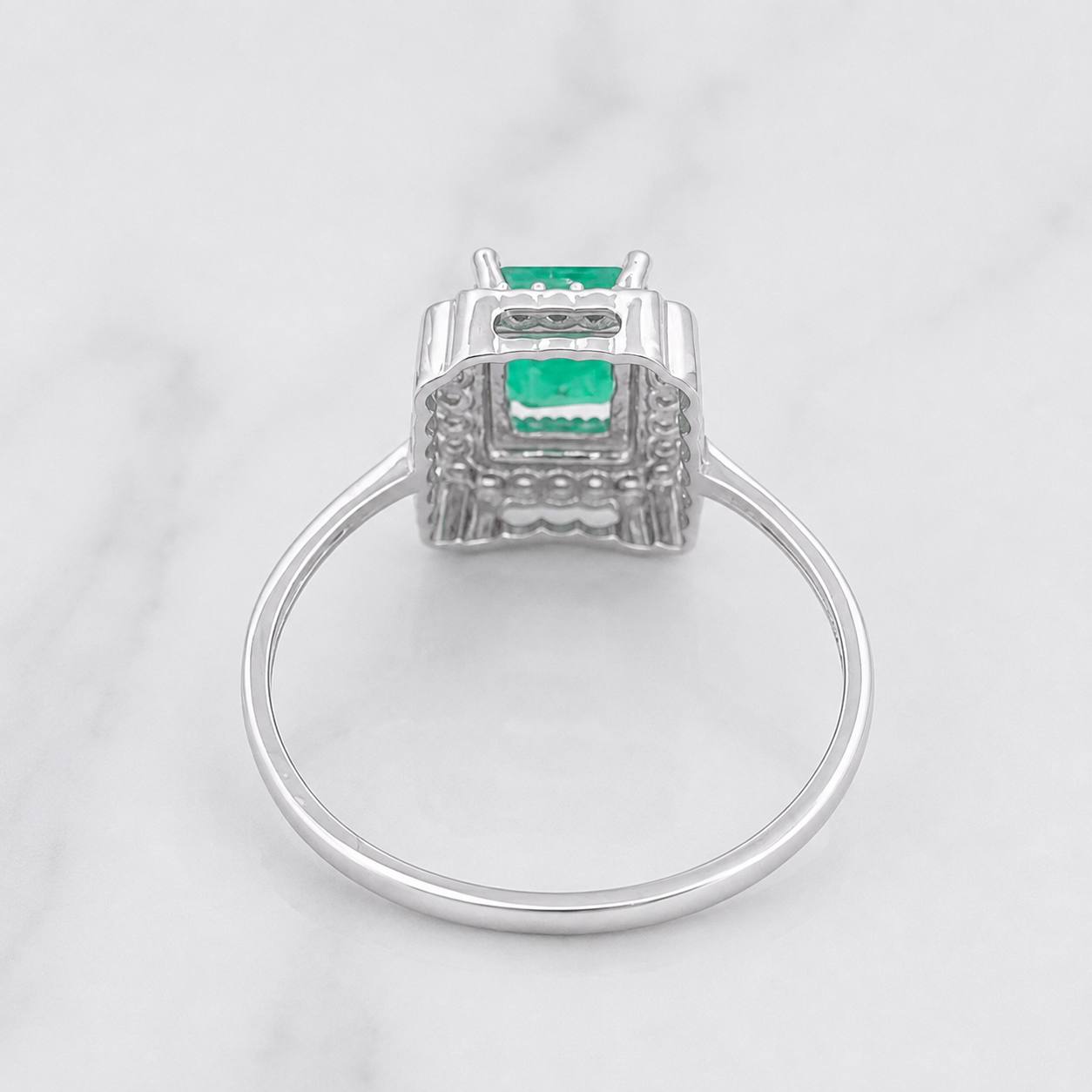 Anillo Cuadrado Esmeralda 90pts 1.75g / T7 Plata 925
