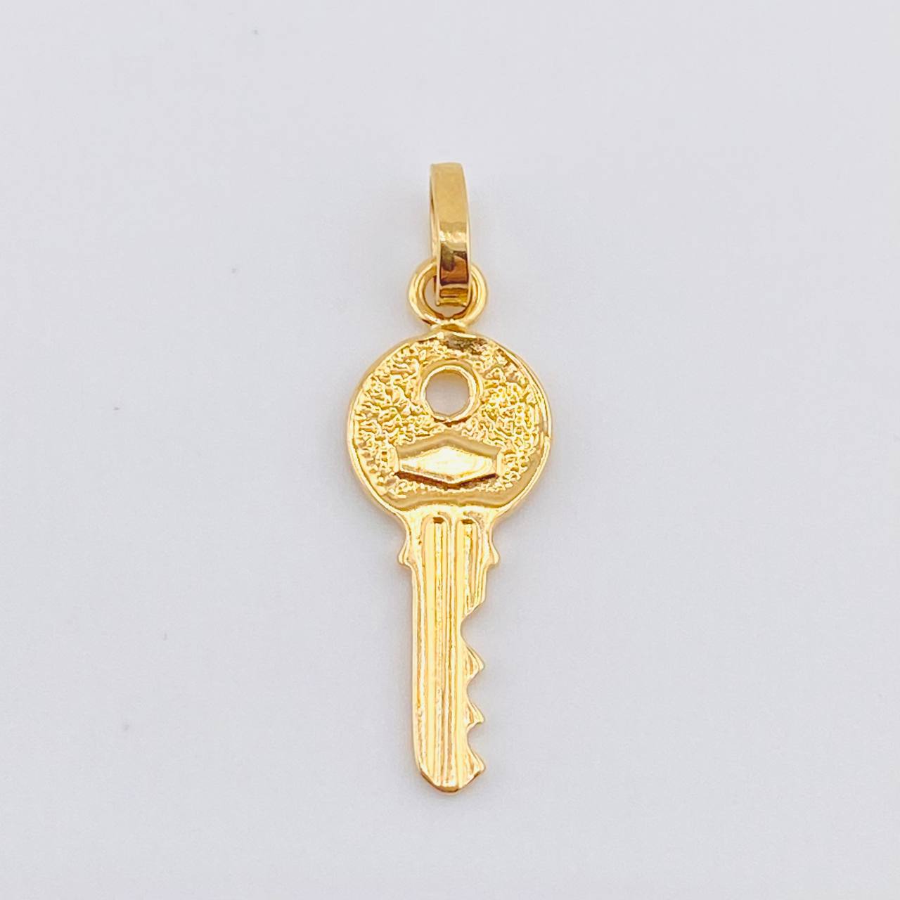 Dije Llave 1.05gr / 2.5cm / Oro Amarillo 18K *