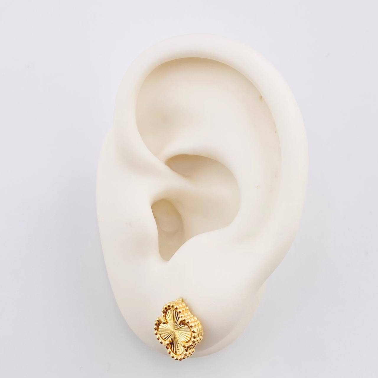 Topos Trebol Diamantado 2.6gr / 8.9mm Oro Amarillo Nac.Esp. 18K *