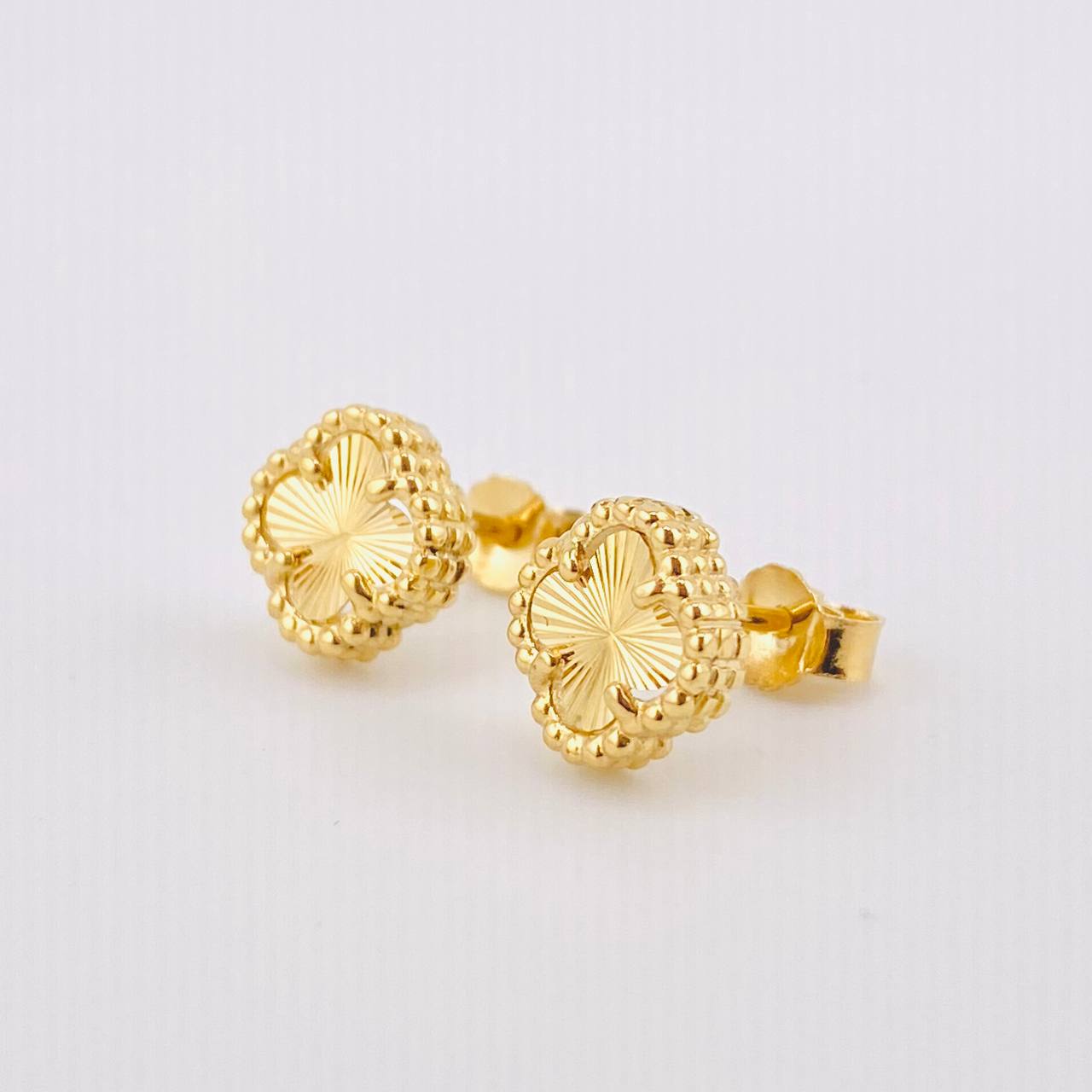 Topos Trebol 1.9 g / 8 mm Oro Amarillo 18K