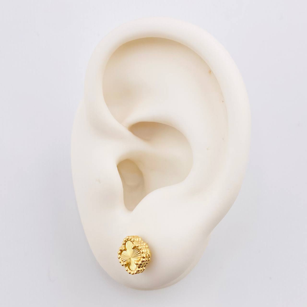 Topos Trebol 1.9 g / 8 mm Oro Amarillo 18K