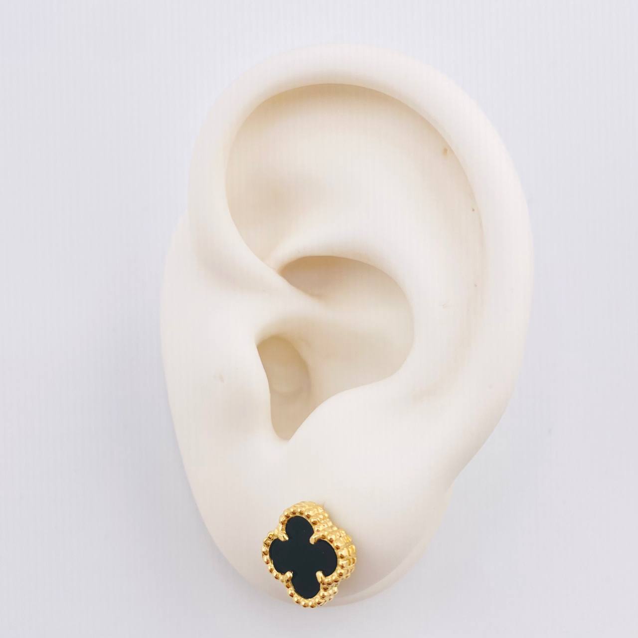 Topos Trebol 2.1 g / 8.2 mm Oro Amarillo 18K