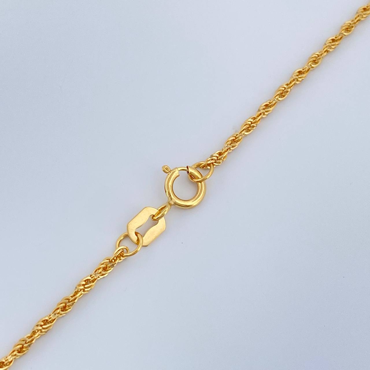 Cadena Lazo 0.9gr / 50cm / 1mm Oro Amarillo +3 18K $