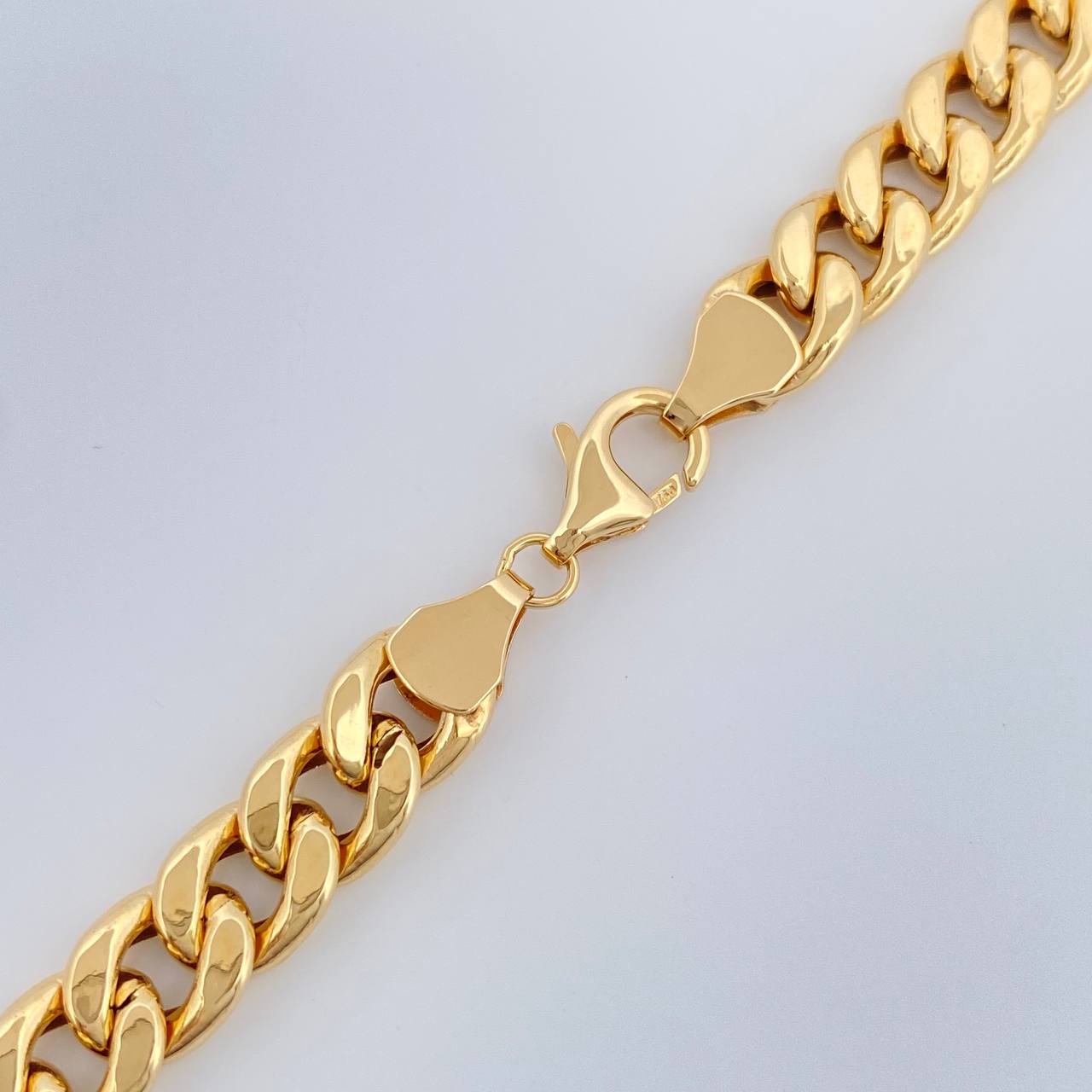 Cadena Cubana 14.4gr / 60cm / 7.22mm Oro Amarillo +1 18K $