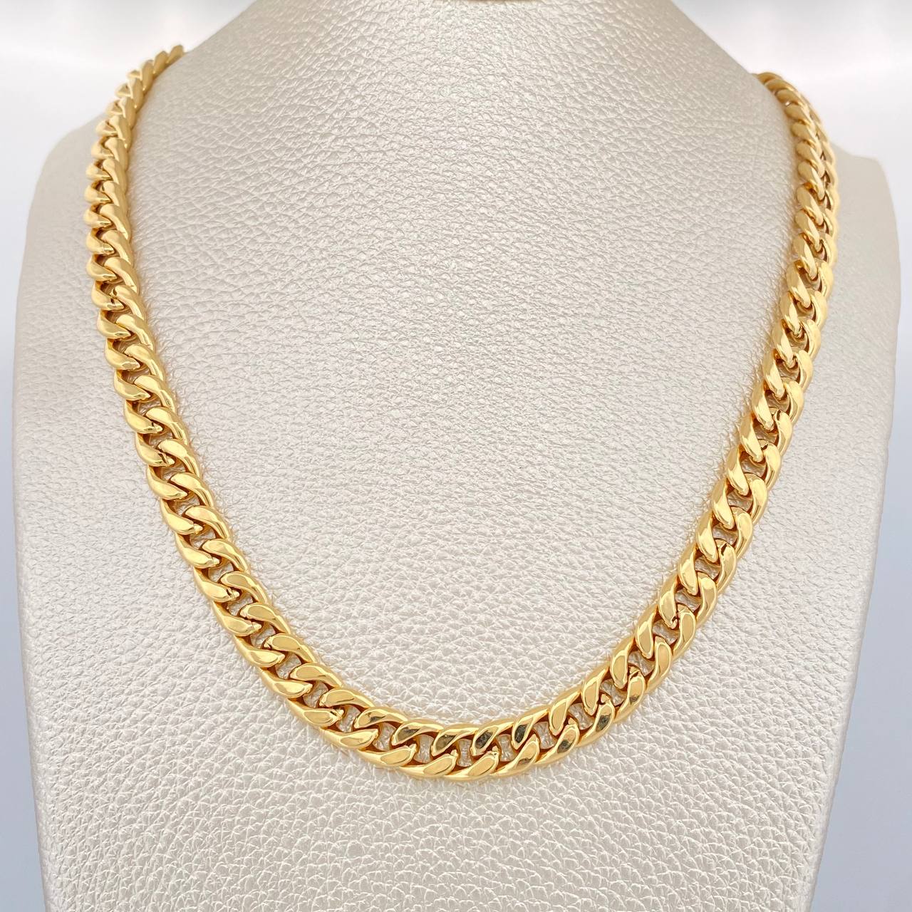 Cadena Cubana 14.4gr / 60cm / 7.22mm Oro Amarillo +1 18K $