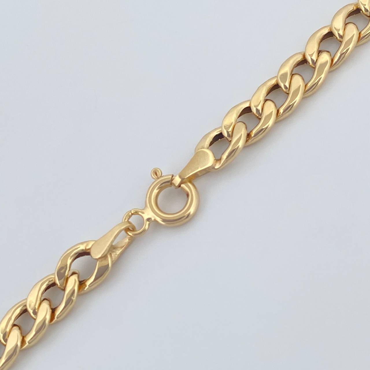 Cadena Cubana 6.2gr / 60.3cm / 5mm Oro Amarillo +1 18K %