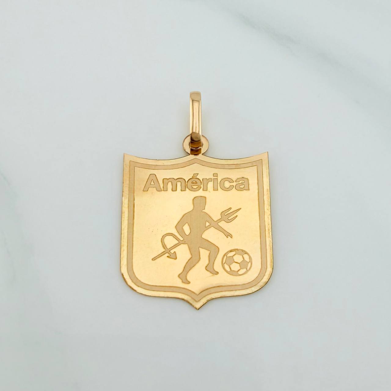 Dije Escudo America De Cali 1.45gr / 2.5cm / Oro Amarillo 18K &