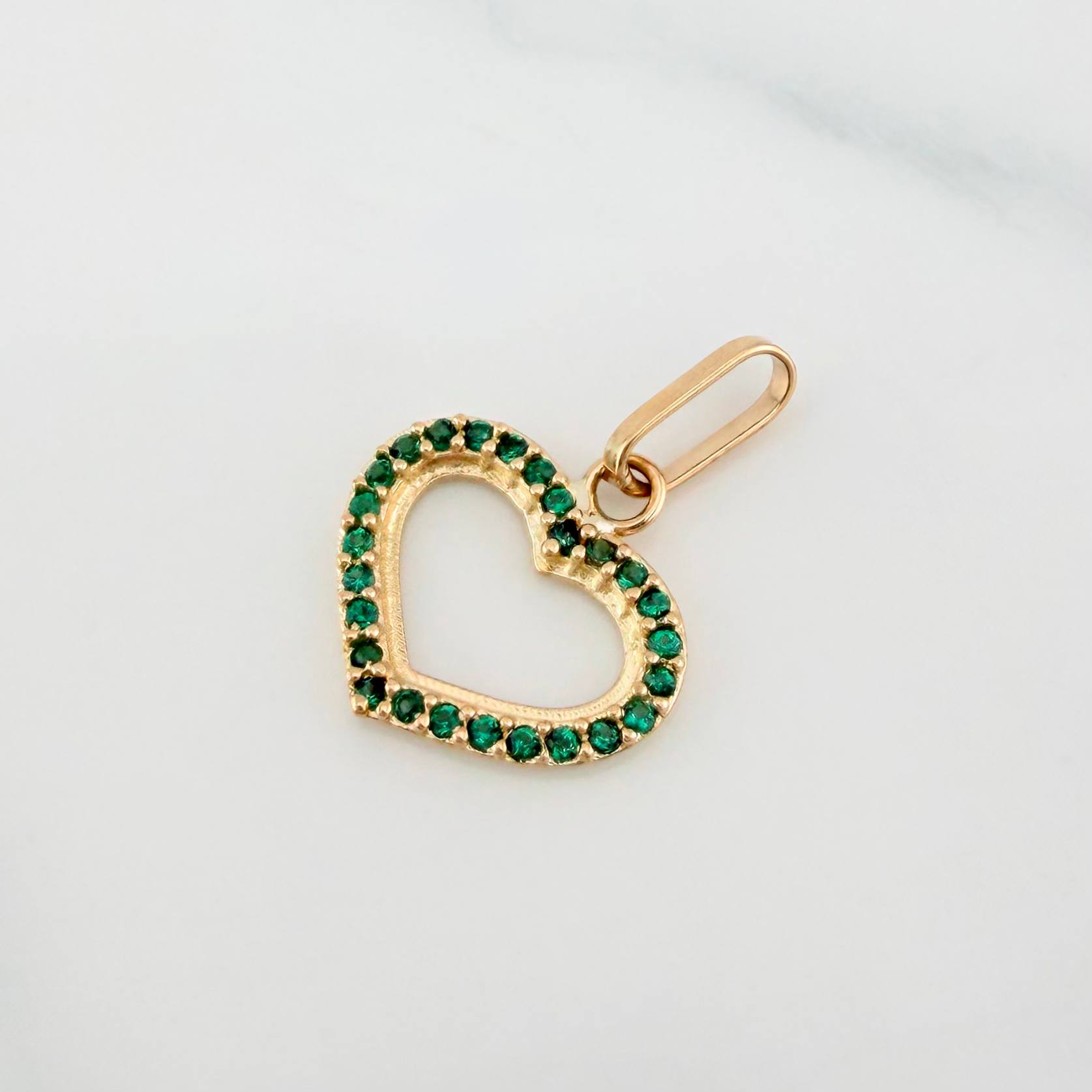 Dije Silueta Corazón 0.8 g / 1.8 cm Oro Amarillo 18K