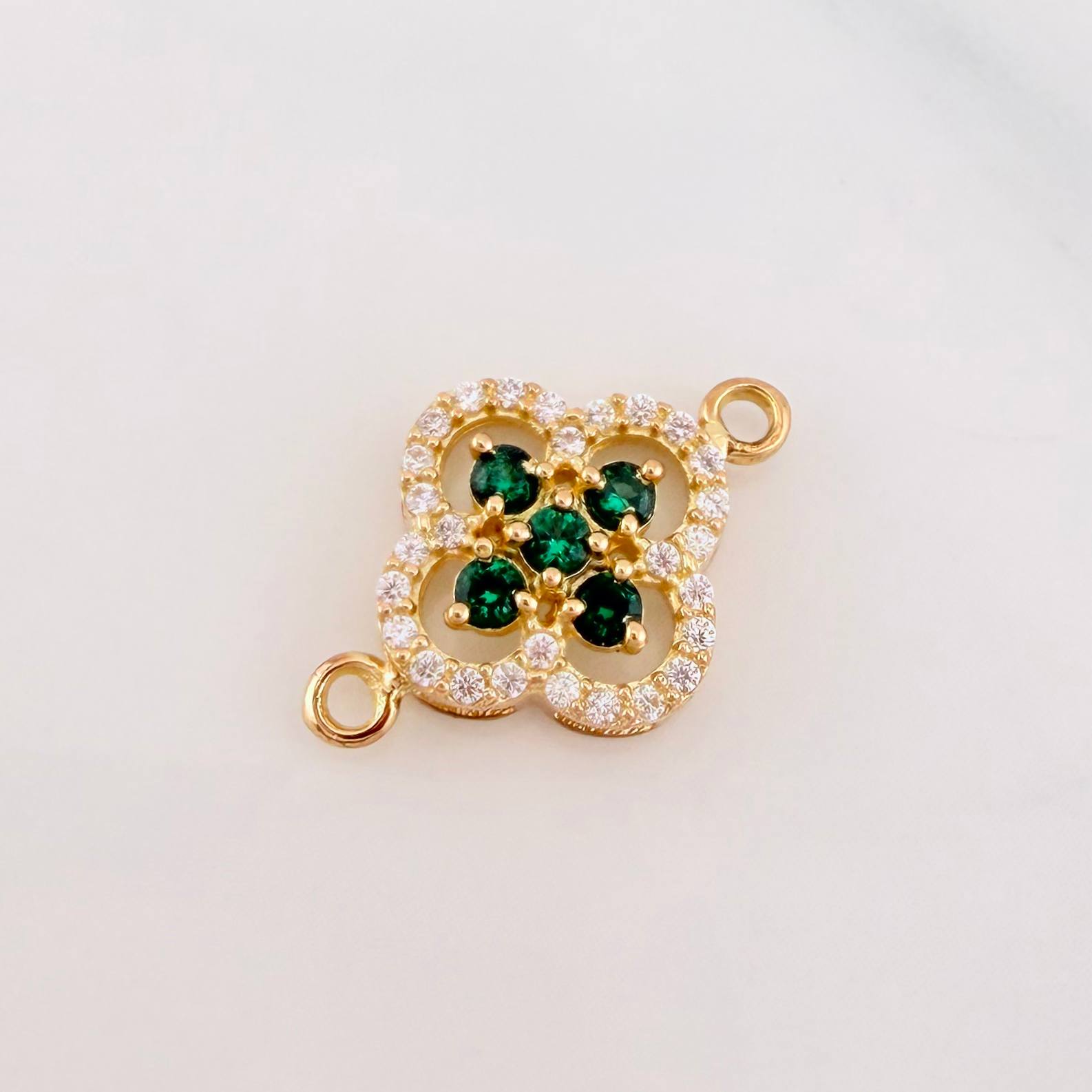 Herraje Trebol Doble 1.5 g / 1.8 cm Oro Amarillo 18K