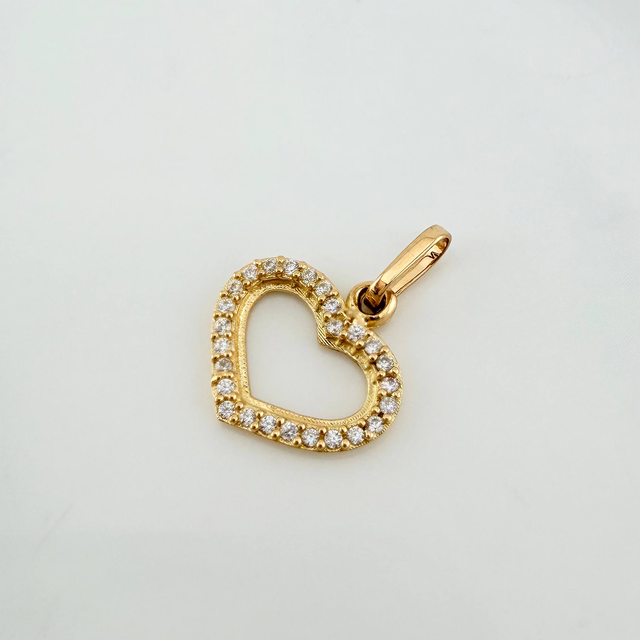 Dije Silueta Corazón 0.85 g / 1.7 cm Oro Amarillo 18K