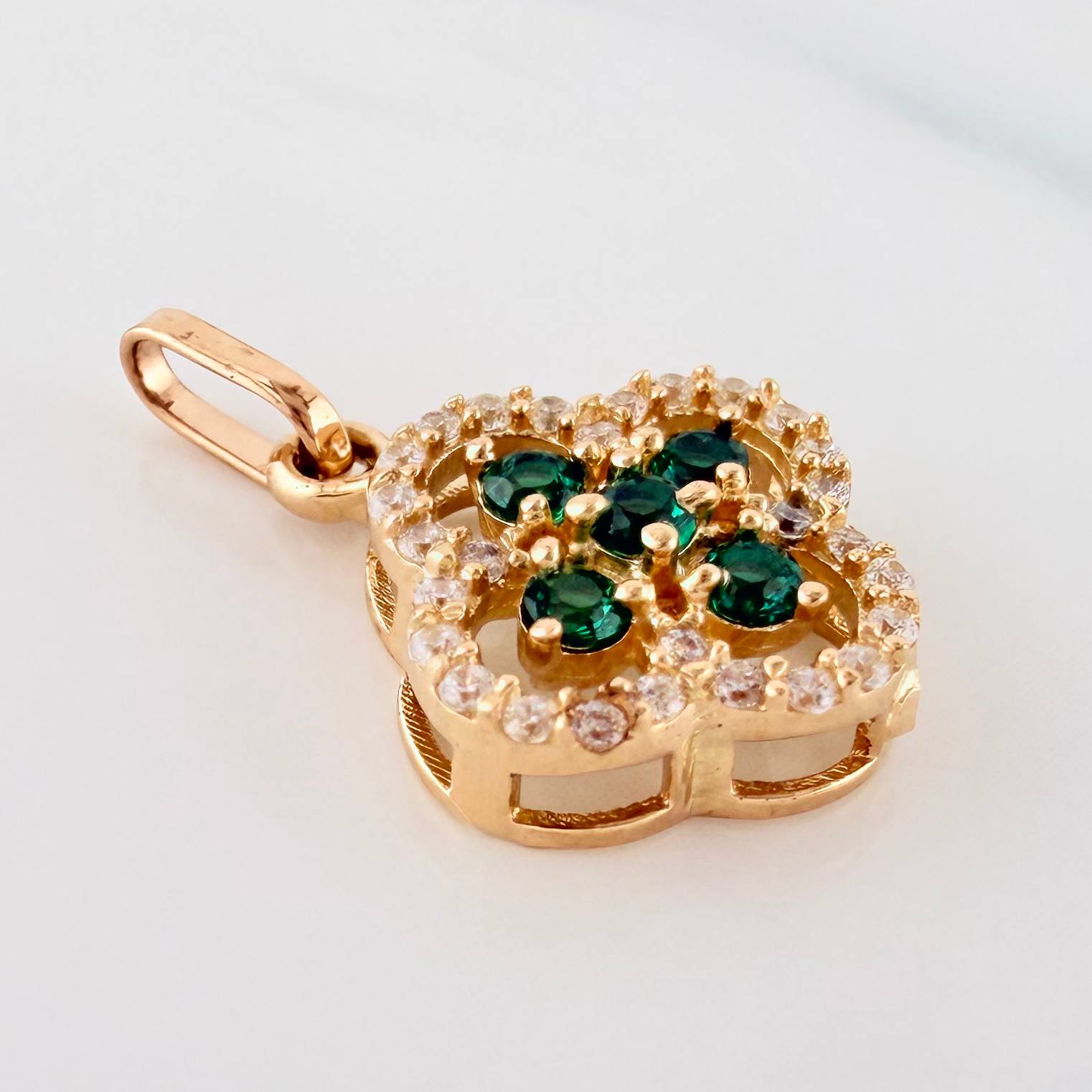 Dije Trebol Doble 1.45 g / 1.9 cm Oro Amarillo 18K