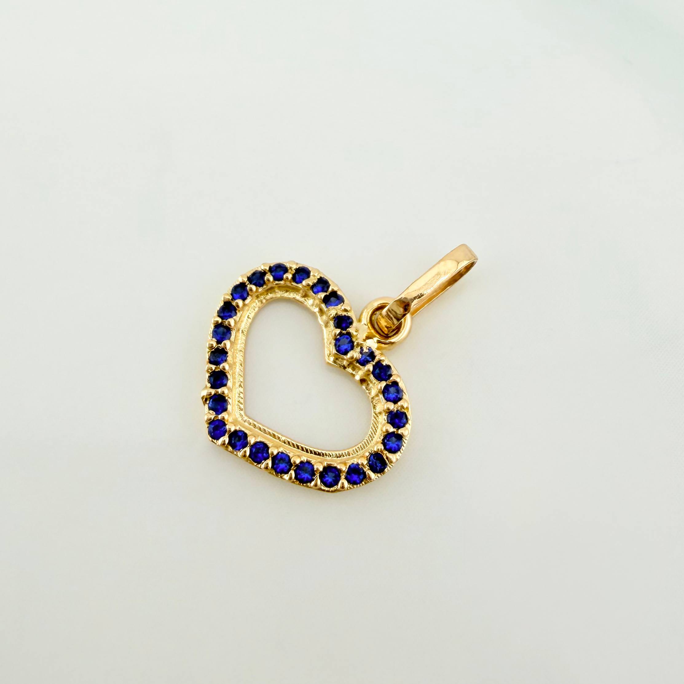Dije Silueta Corazón 0.8 g / 1.7 cm Oro Amarillo 18K