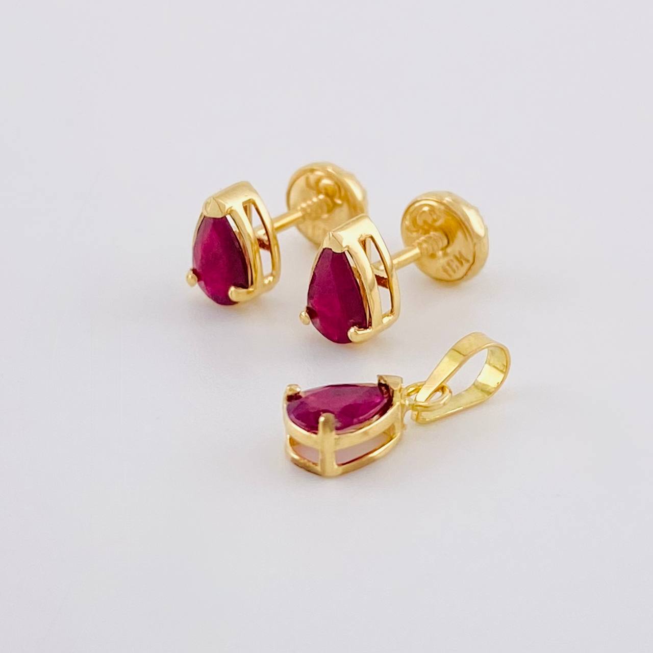 Topos Dije Gota Esmeraldas 1Qts 1.55g / 6.9mm Oro Amarillo 18K