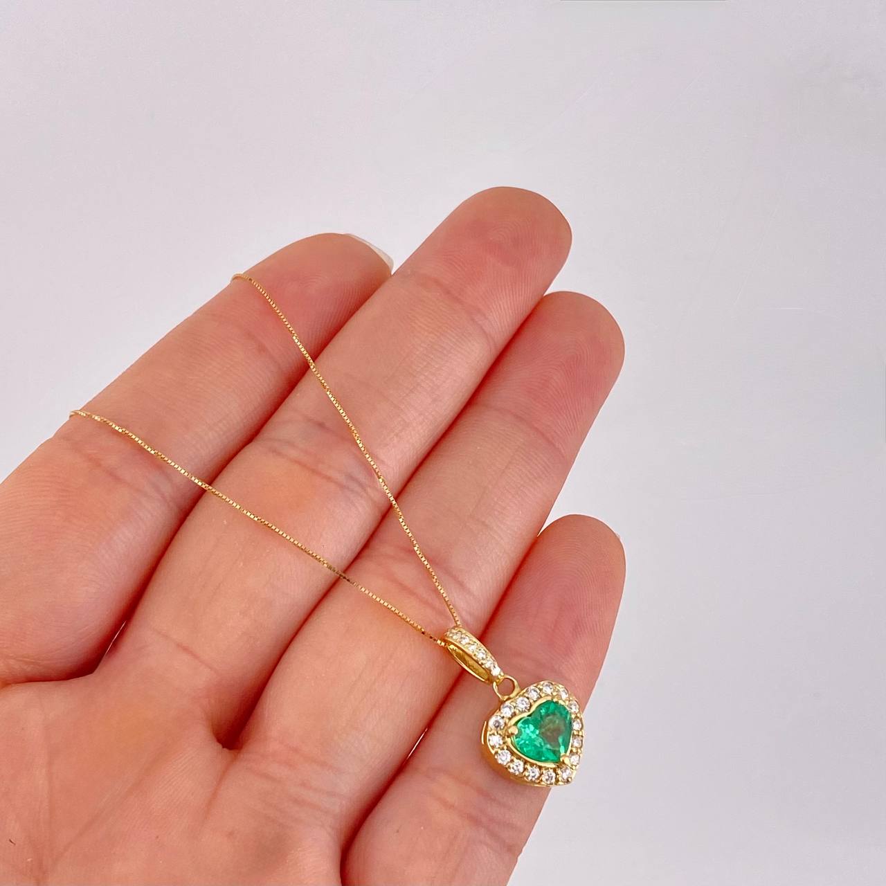Topos Cadena Corazón Tupido Esmeraldas 2.88 Qts Diamantes 79pts 7.55g / 11.1mm Oro Amarillo 18K