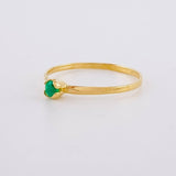Anillo Solitario Abrazado Esmeralda 11pts 1.05g / T6 3/4 Oro Amarillo 18K