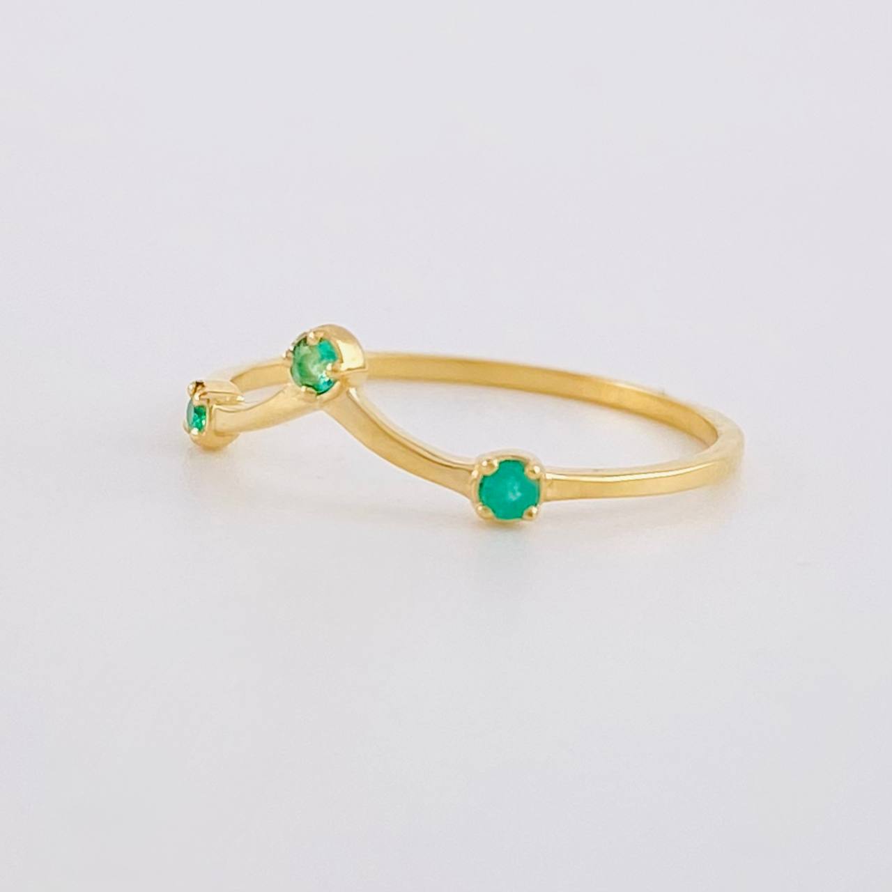 Anillo Tiara Esmeraldas 6pts 0.95g / T6 3/4 Oro Amarillo 18K
