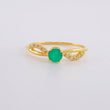 Anillo Solitario Entrelazado Esmeralda 19pts Rubíes 5pts 1.8g / T6 1/4 Oro Amarillo 18K