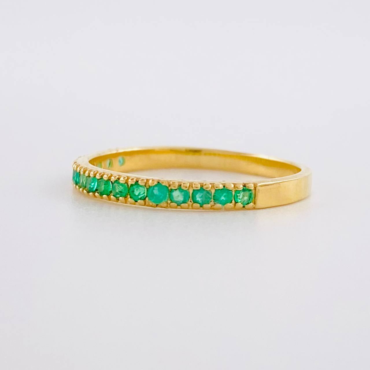 Anillo Churumbela Esmeraldas 21pts 2g / T5 Oro Amarillo 18K
