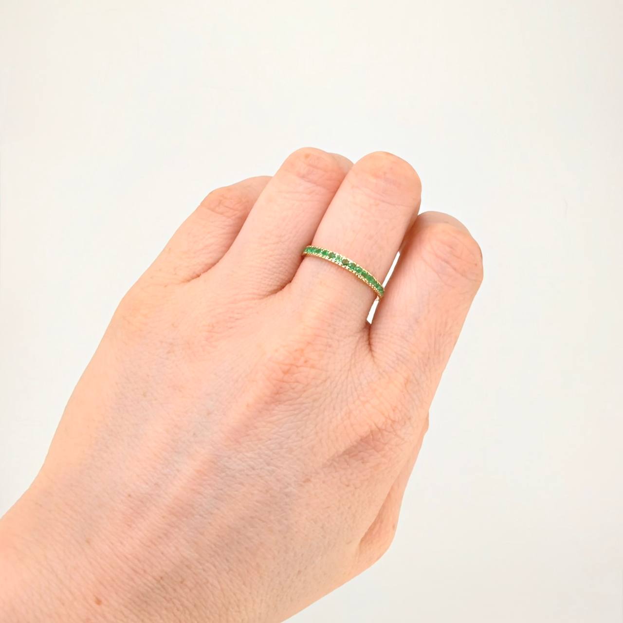Anillo Churumbela Esmeraldas 25pts 1.75g / T7 3/4 Oro Amarillo 18K