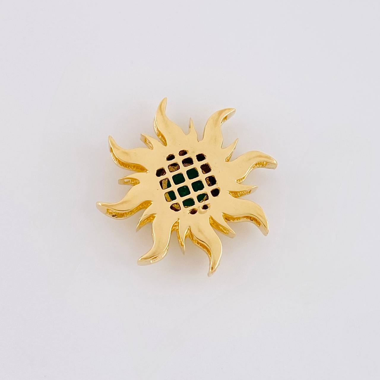 Dije Sol Esmeralda 82pts 4.05g / 2.1cm Oro Amarillo 18K