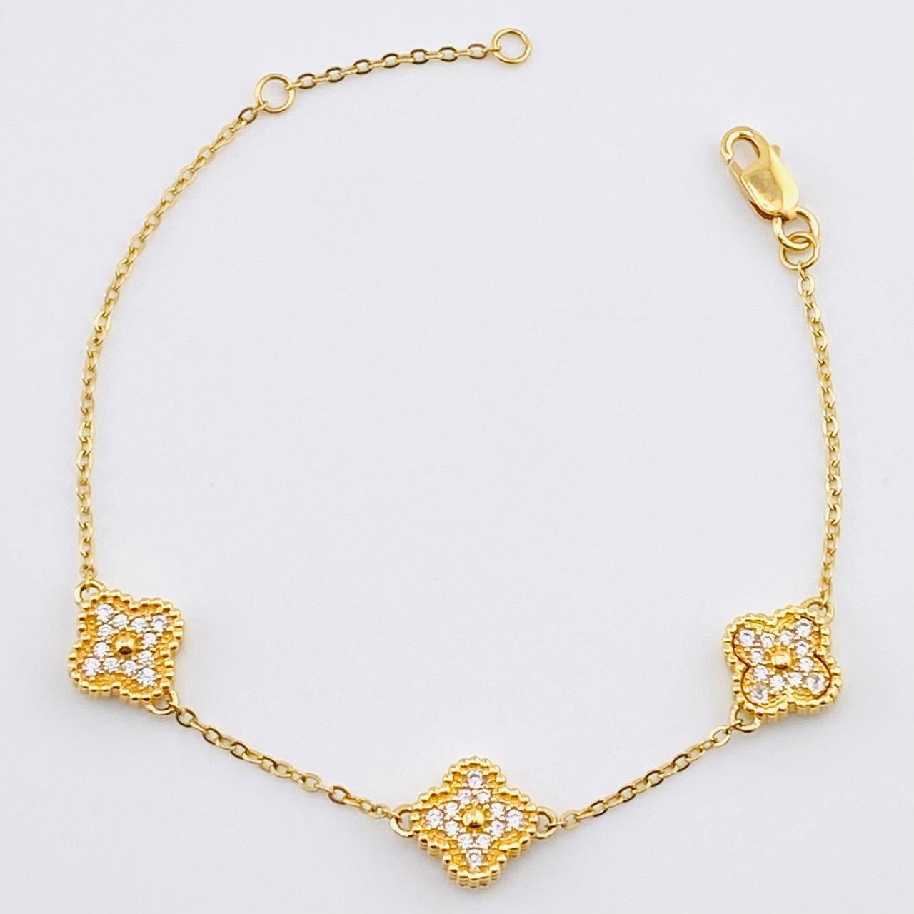 Pulso Aro Seguido Trebol Diamantado 6.3gr / 15.5cm-19cm / 9mm Oro Amarillo 18K