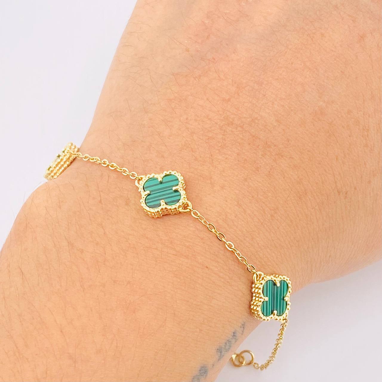 Pulso Aro Seguido Trebol Verde  4.05gr / 18cm-19cm / 9.3mm Oro Amarillo 18K