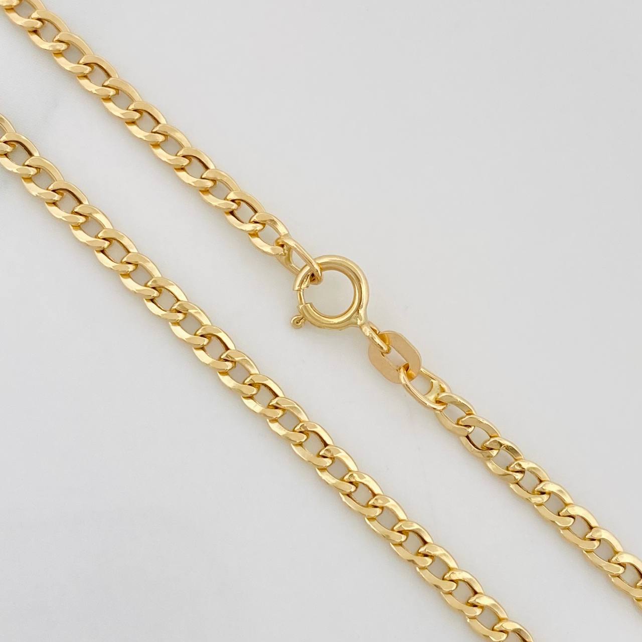 Pulso Cubano 1.05g / 19.9cm / 2.4mm Oro Amarillo 18K