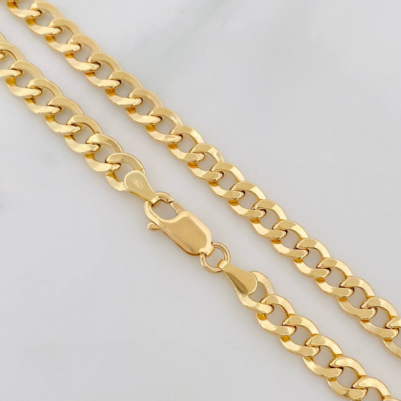 Cadena Cubana 10.1g / 60cm / 5.1mm Oro Amarillo 18K
