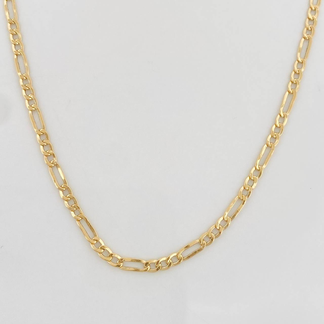 Cadena Fígaro 2.2g / 60cm / 2.35mm Oro Amarillo 18K