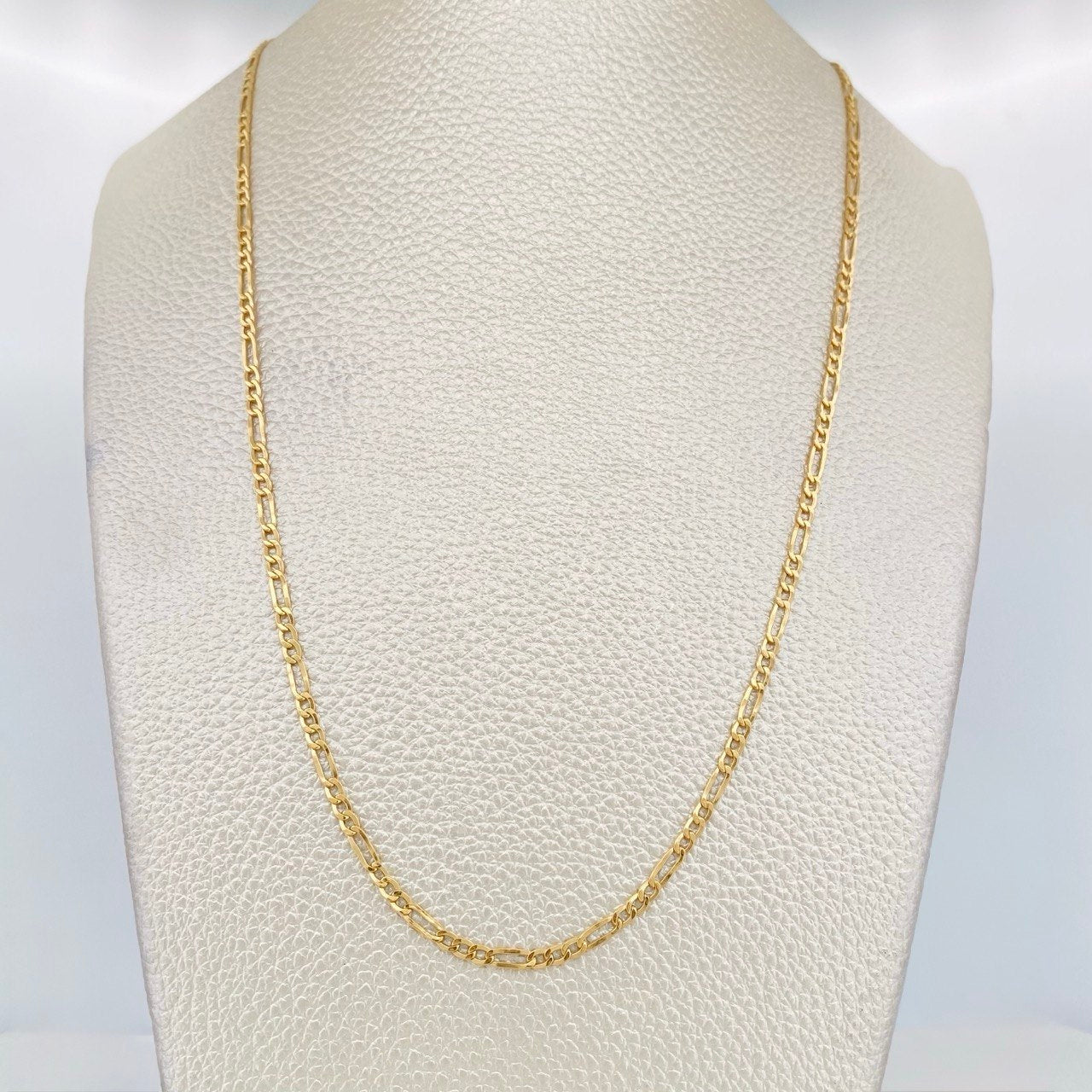 Cadena Fígaro 2.2g / 60cm / 2.35mm Oro Amarillo 18K