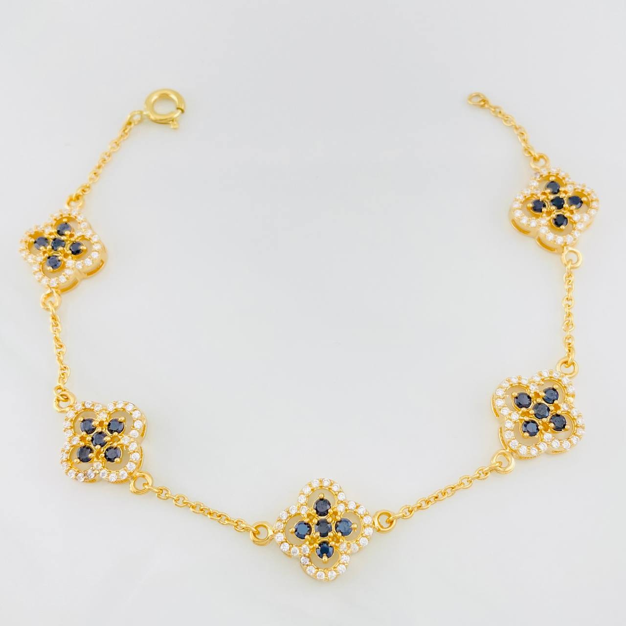 Pulso Trébol Aro Seguido 8.65g / 17.4cm / 1.52mm Oro Amarillo 18K