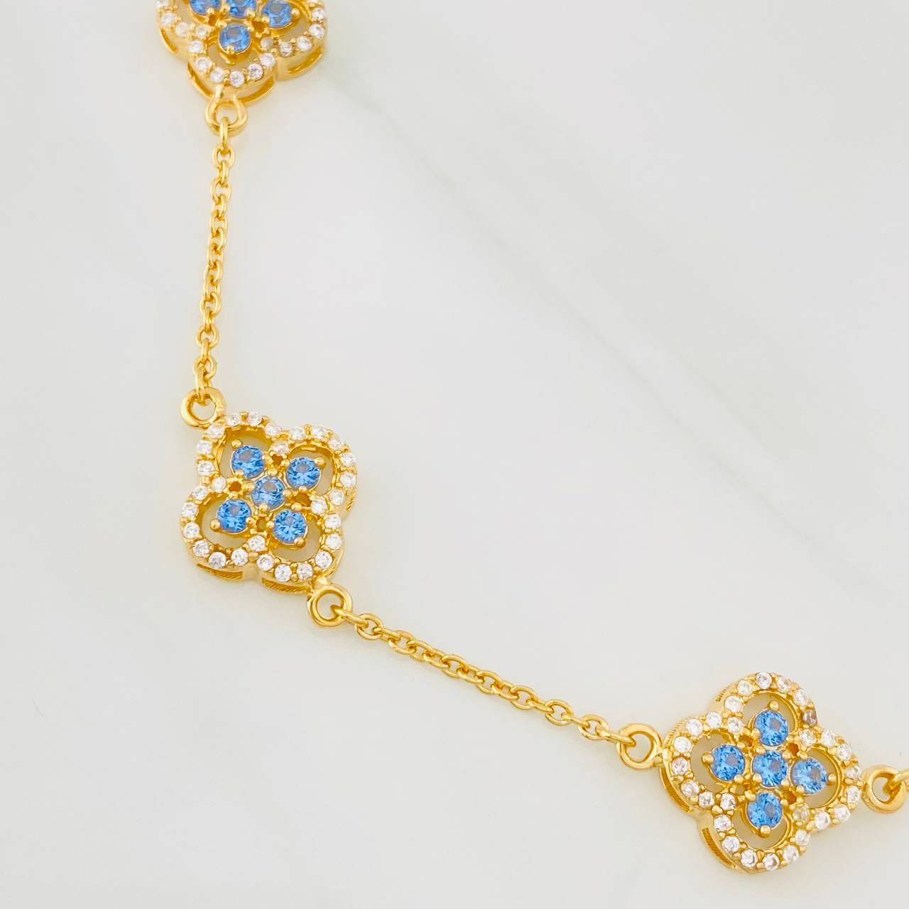 Pulso Trébol Aro Seguido 9.15g / 20.2cm / 1.53mm Oro Amarillo 18K