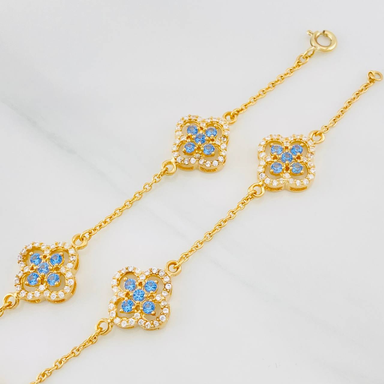 Pulso Trébol Aro Seguido 9.15g / 20.2cm / 1.53mm Oro Amarillo 18K